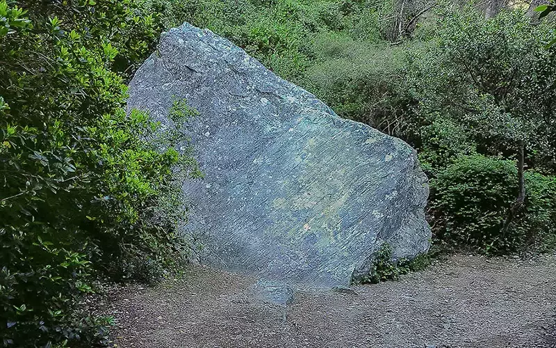 La pierre glissante